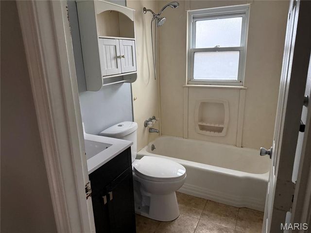 6910 W A Street, Belleville, IL 62223