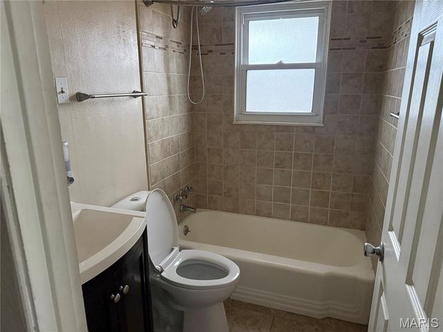 6910 W A Street, Belleville, IL 62223