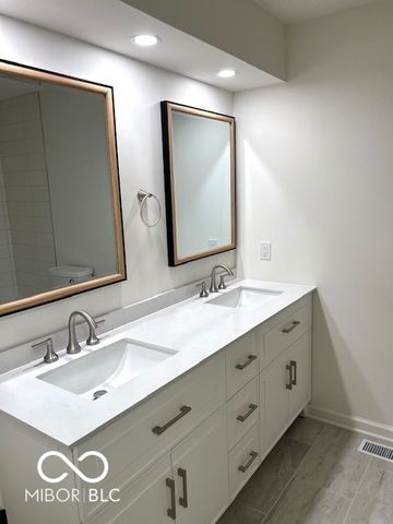 10712 Downing Street, Carmel, IN 46033