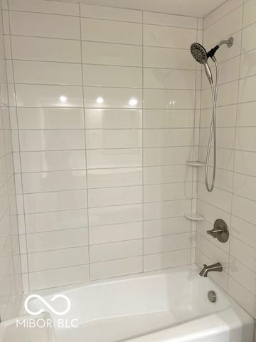 10712 Downing Street, Carmel, IN 46033