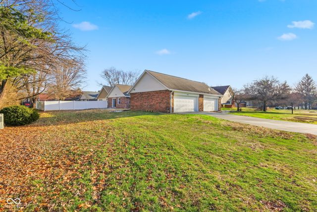 10712 Downing Street, Carmel, IN 46033