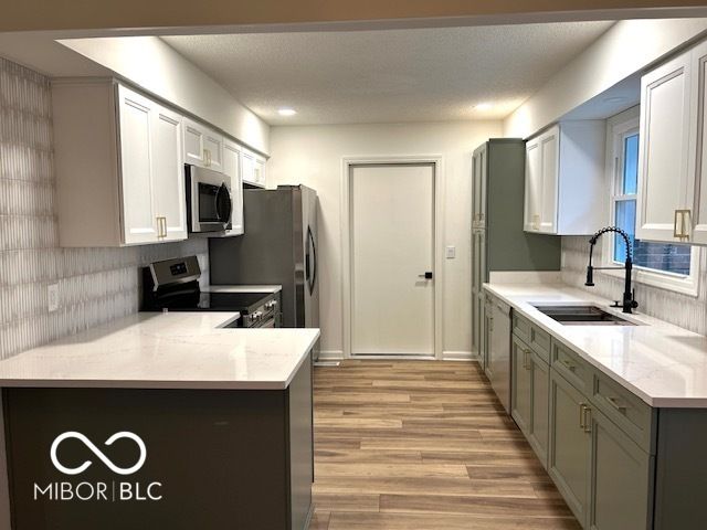 10712 Downing Street, Carmel, IN 46033