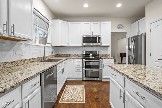 9989 Brightwater Drive, Fishers, IN 46038