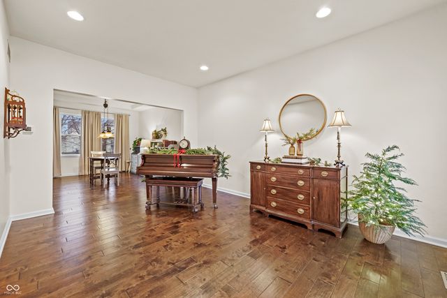 9989 Brightwater Drive, Fishers, IN 46038