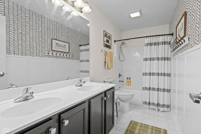 9989 Brightwater Drive, Fishers, IN 46038