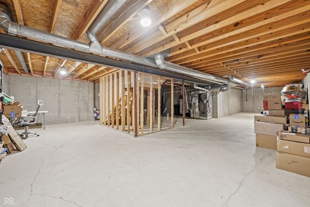 9989 Brightwater Drive, Fishers, IN 46038