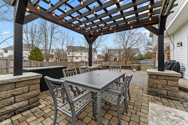 9989 Brightwater Drive, Fishers, IN 46038