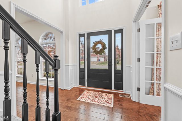 9989 Brightwater Drive, Fishers, IN 46038