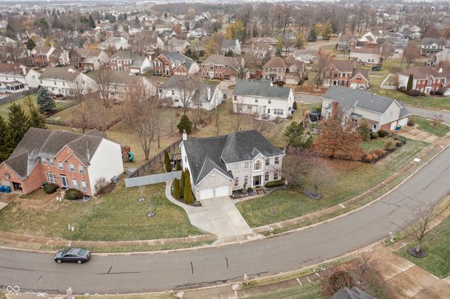 9989 Brightwater Drive, Fishers, IN 46038