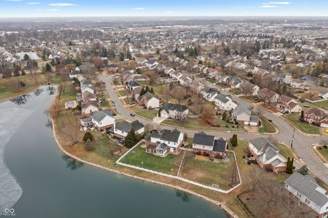 9989 Brightwater Drive, Fishers, IN 46038