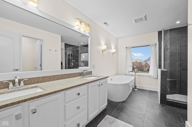 9989 Brightwater Drive, Fishers, IN 46038