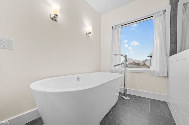 9989 Brightwater Drive, Fishers, IN 46038