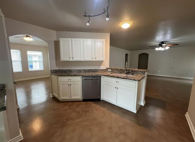 9949 Kingfisher Drive, Conroe, TX 77385