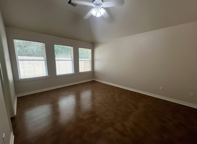 9949 Kingfisher Drive, Conroe, TX 77385