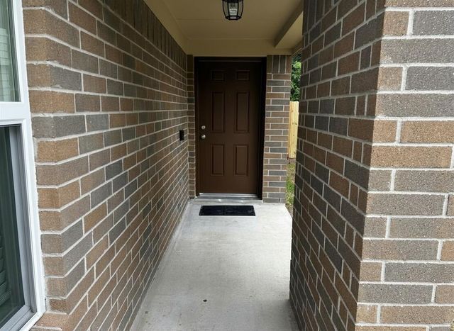 9949 Kingfisher Drive, Conroe, TX 77385