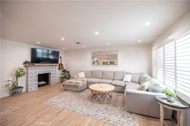 7848 Maynard, West Hills, CA 91304