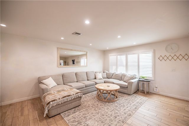 7848 Maynard, West Hills, CA 91304