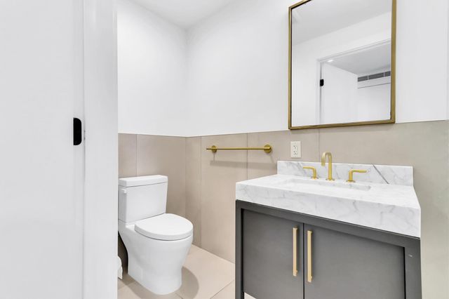 70 Rainey ST 1607, Austin, TX 78701