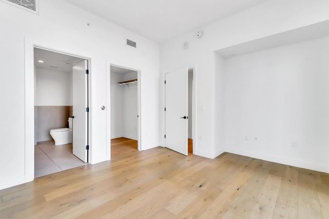70 Rainey ST 1607, Austin, TX 78701