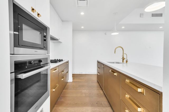 70 Rainey ST 1607, Austin, TX 78701