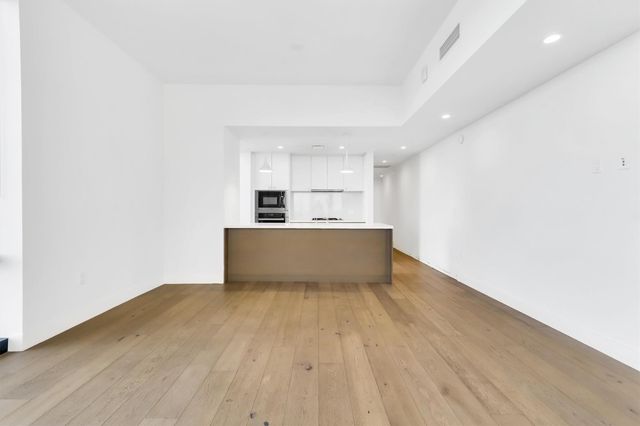 70 Rainey ST 1607, Austin, TX 78701