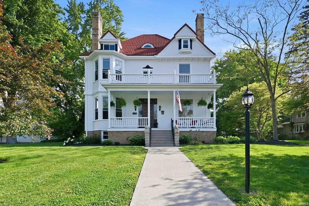 300 E McCullough Boulevard, Muncie, IN 47303
