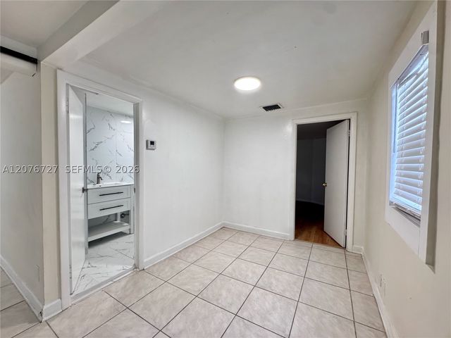 719 Glenn Pkwy, Hollywood, FL 33021