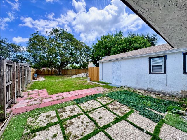 719 Glenn Pkwy, Hollywood, FL 33021