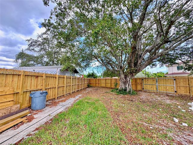 719 Glenn Pkwy, Hollywood, FL 33021