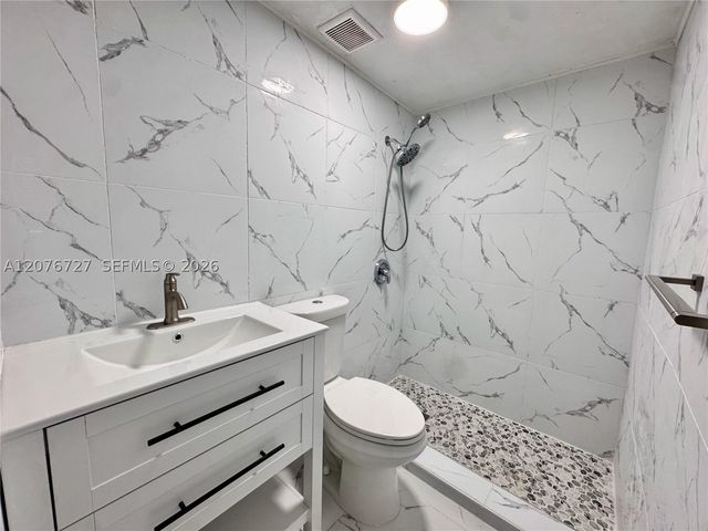 719 Glenn Pkwy, Hollywood, FL 33021