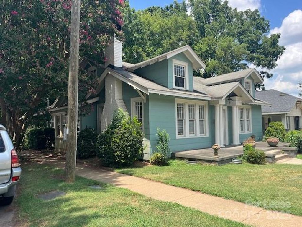 801 Hawthorne Lane, Charlotte, NC 28204