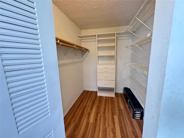 8240 SW 210th St 209, Cutler Bay, FL 33189