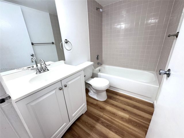 8240 SW 210th St 209, Cutler Bay, FL 33189