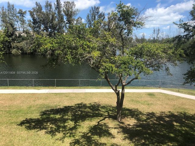 8240 SW 210th St 209, Cutler Bay, FL 33189