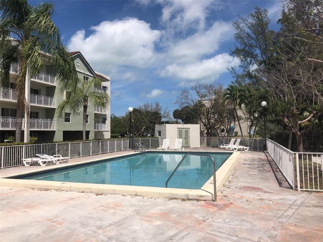 8240 SW 210th St 209, Cutler Bay, FL 33189