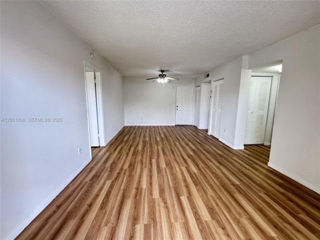 8240 SW 210th St 209, Cutler Bay, FL 33189