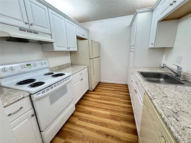 8240 SW 210th St 209, Cutler Bay, FL 33189
