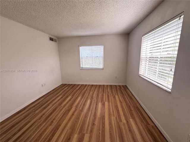8240 SW 210th St 209, Cutler Bay, FL 33189