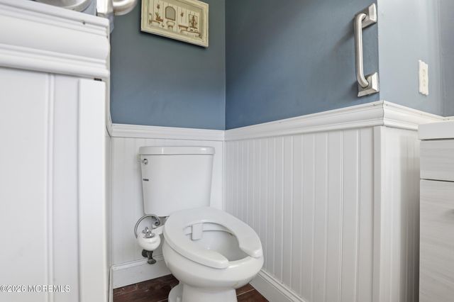 306 Ashford Road, Toms River, NJ 08755