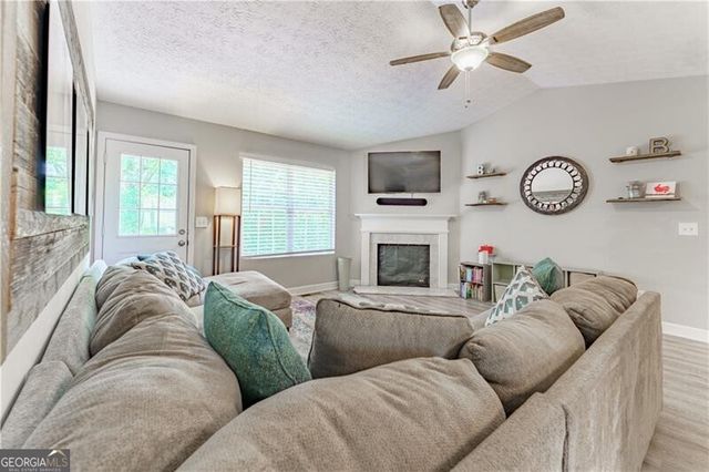 1412 Elliotts Lane, Auburn, GA 30011