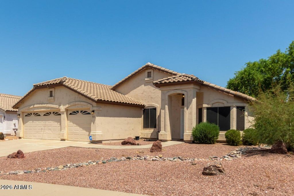 8364 W STELLA Way, Glendale, AZ 85305 — exterior