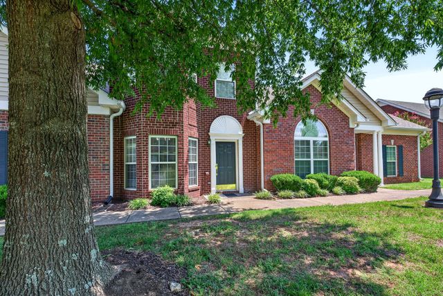 8 Baker Ct, Lebanon, TN 37087
