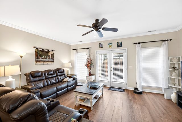 8 Baker Ct, Lebanon, TN 37087