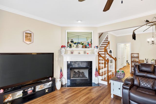 8 Baker Ct, Lebanon, TN 37087