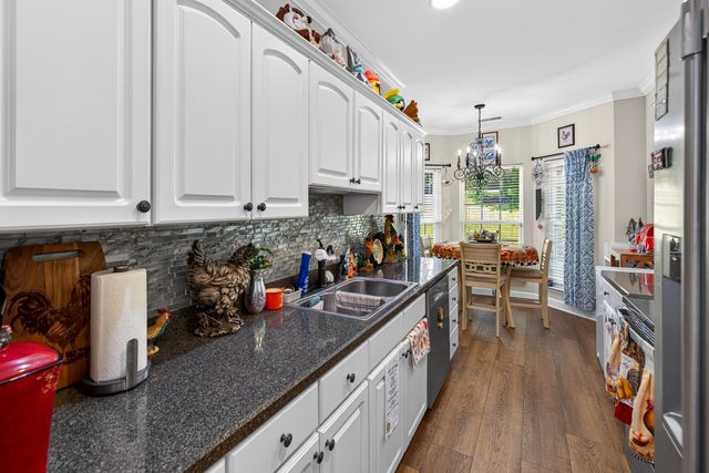 8 Baker Ct, Lebanon, TN 37087