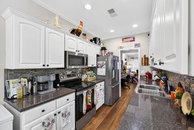 8 Baker Ct, Lebanon, TN 37087