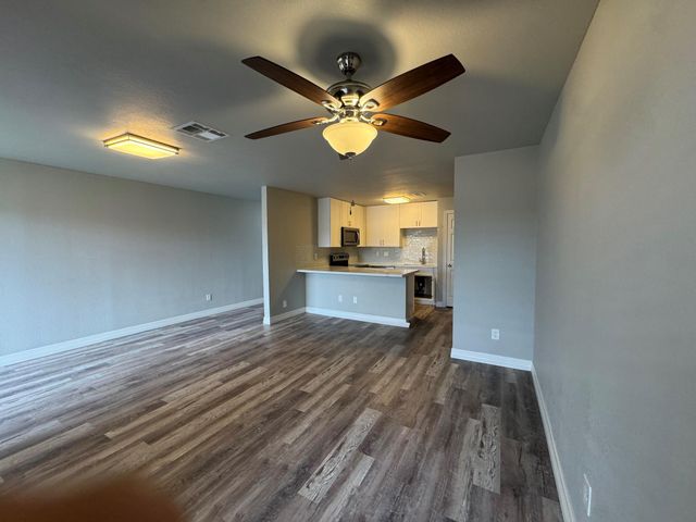 418 Garland Drive 244, Lake Jackson, TX 77566
