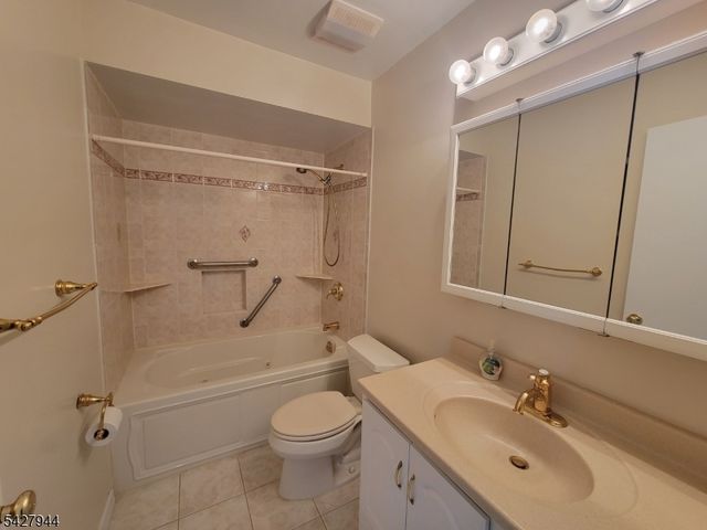 29 Concord Rd D, West Milford Twp., NJ 07480