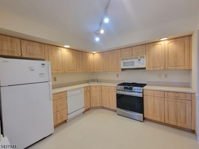 29 Concord Rd D, West Milford Twp., NJ 07480