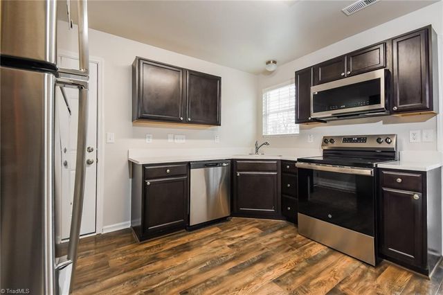 828 Brentwood Park Lane, Rural Hall, NC 27045